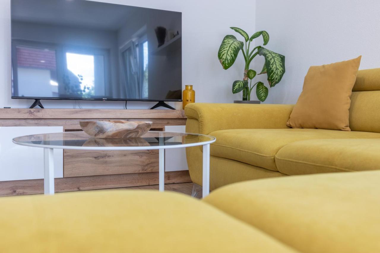 Unique: Zentrumsnahe 2 Zimmerwohnung In Villingen Mit Netflix 1 Og Eksteriør bilde